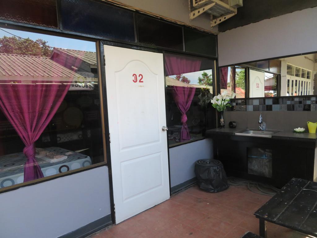 Same Same Guesthouse, Bar & Restaurant (Adults Only) 핫 린 외부 사진