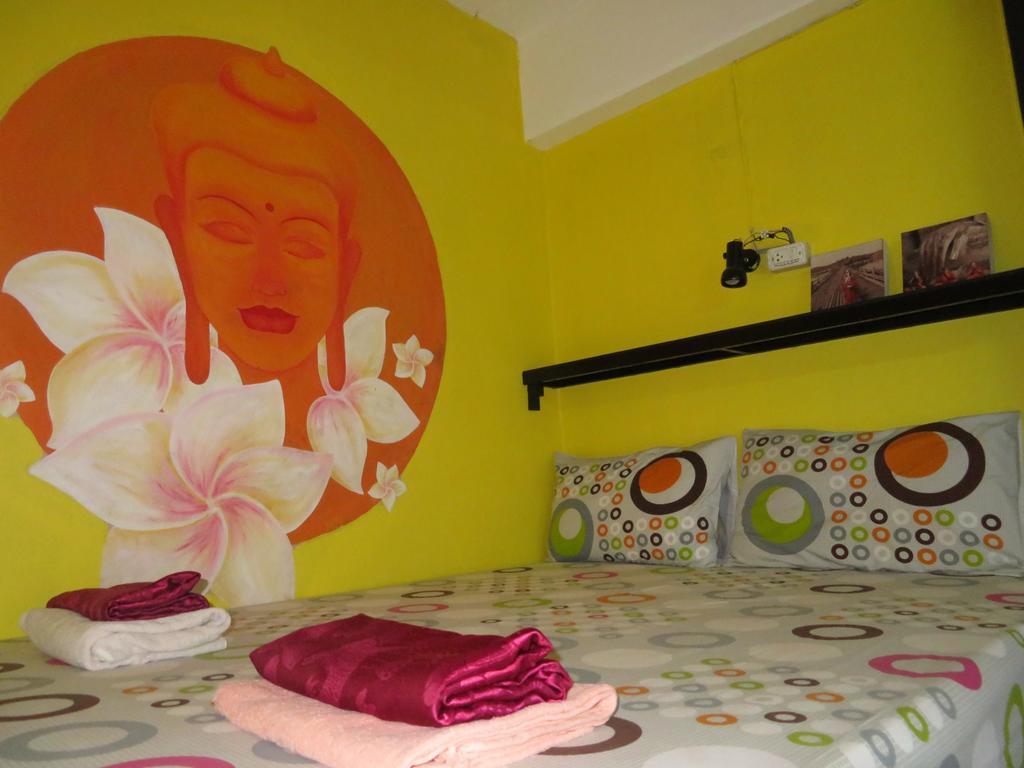 Same Same Guesthouse, Bar & Restaurant (Adults Only) 핫 린 외부 사진