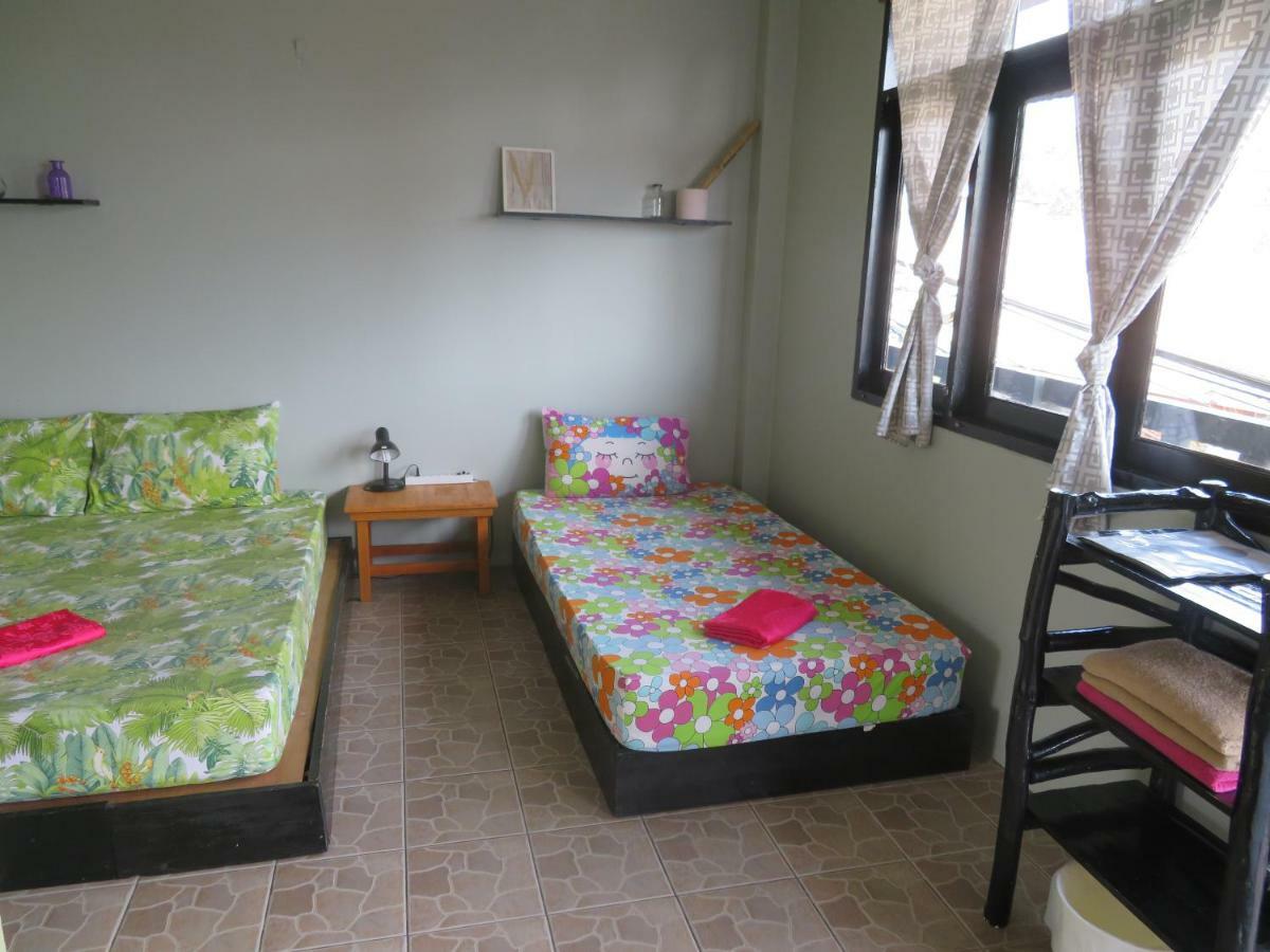 Same Same Guesthouse, Bar & Restaurant (Adults Only) 핫 린 외부 사진